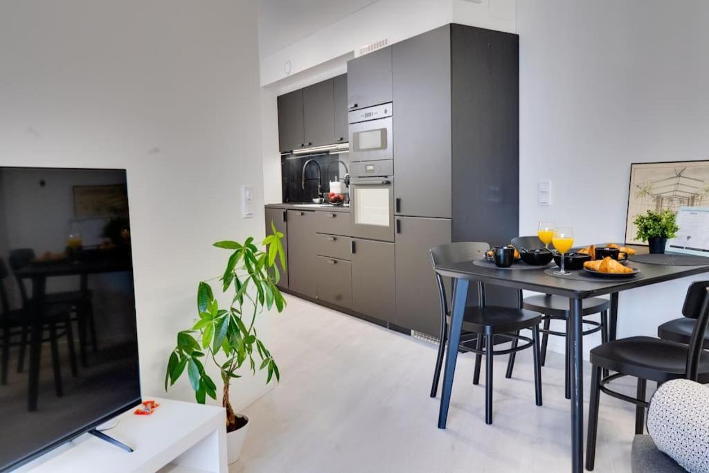 Best Location In Tampere! Modern City Apartment, 2Rooms, Kitchen And Balcony Exterior photo