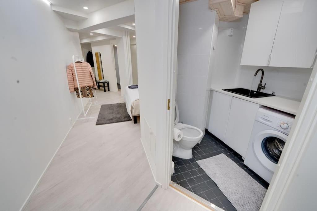 Best Location In Tampere! Modern City Apartment, 2Rooms, Kitchen And Balcony Exterior photo